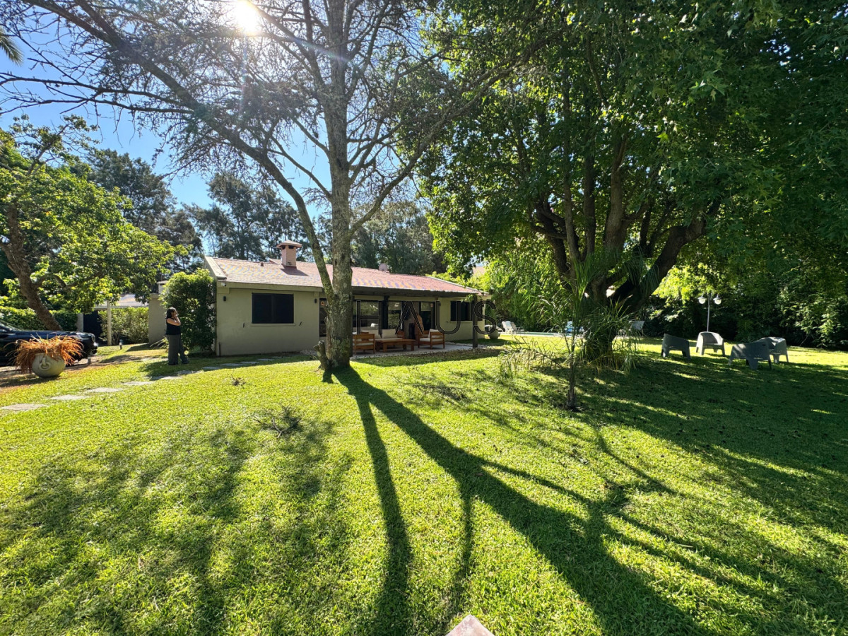Casa ID.588 - Casa zona residencial Punta del Este 