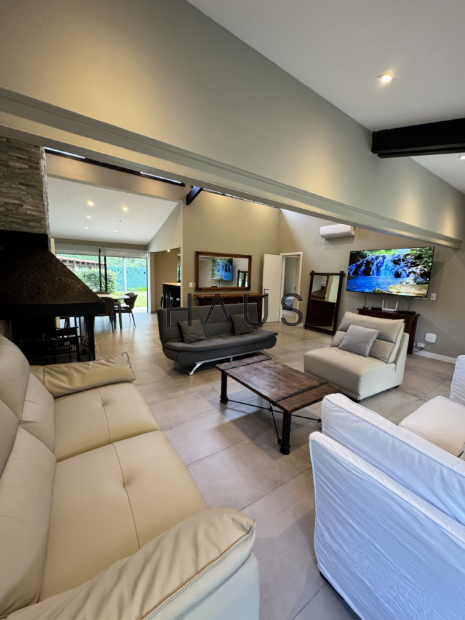Casa ID.588 - Casa zona residencial Punta del Este 