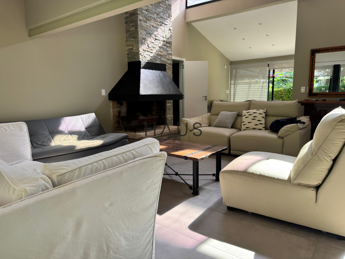 Casa ID.588 - Casa zona residencial Punta del Este 