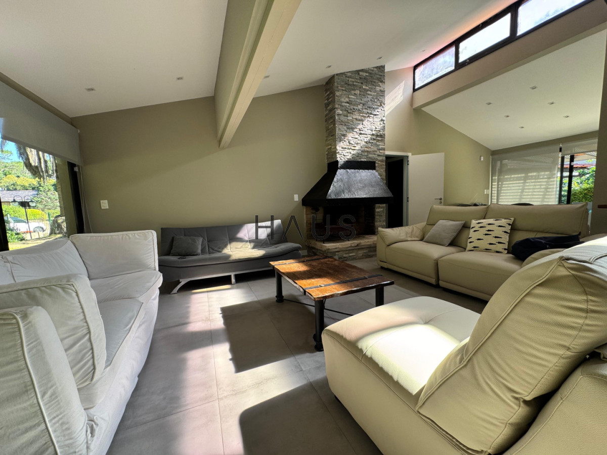 Casa ID.588 - Casa zona residencial Punta del Este 