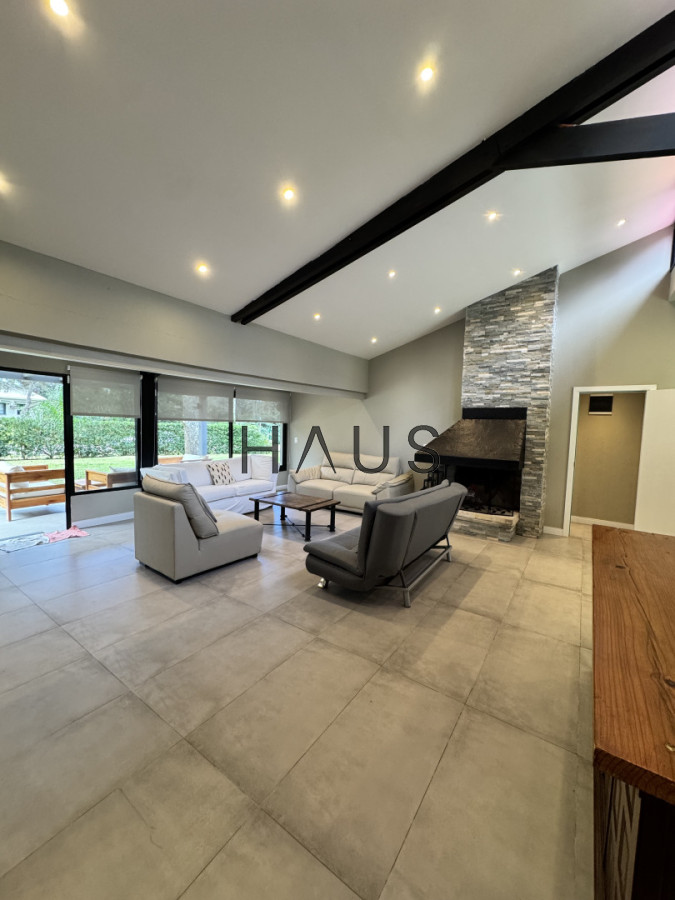 Casa ID.588 - Casa zona residencial Punta del Este 