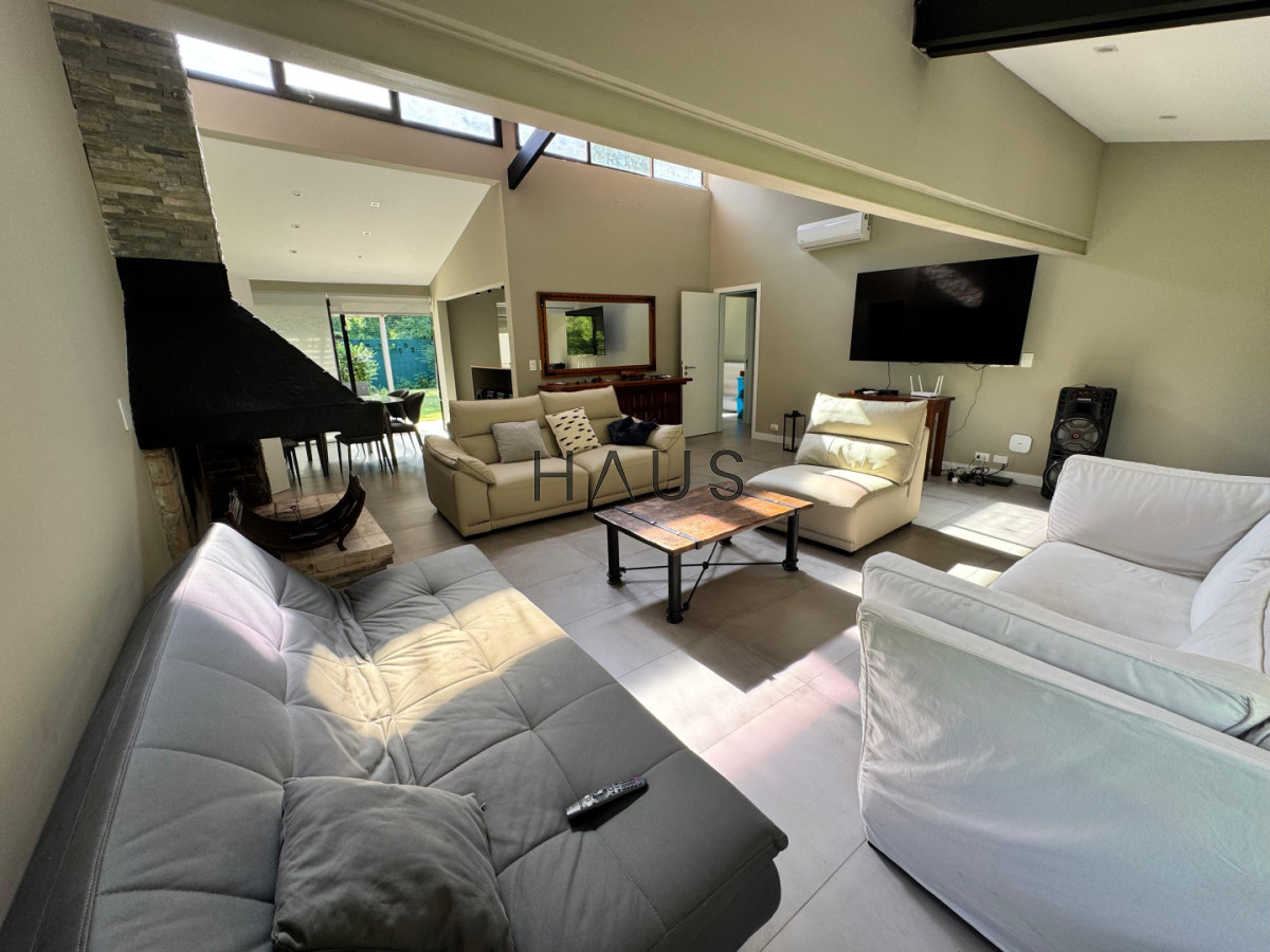 Casa ID.588 - Casa zona residencial Punta del Este 