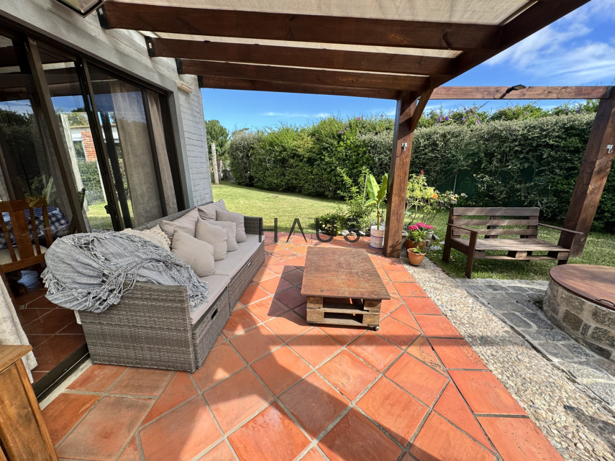 Casa ID.565 - Jardines de Cordoba.  casa de 3 dorm. Venta