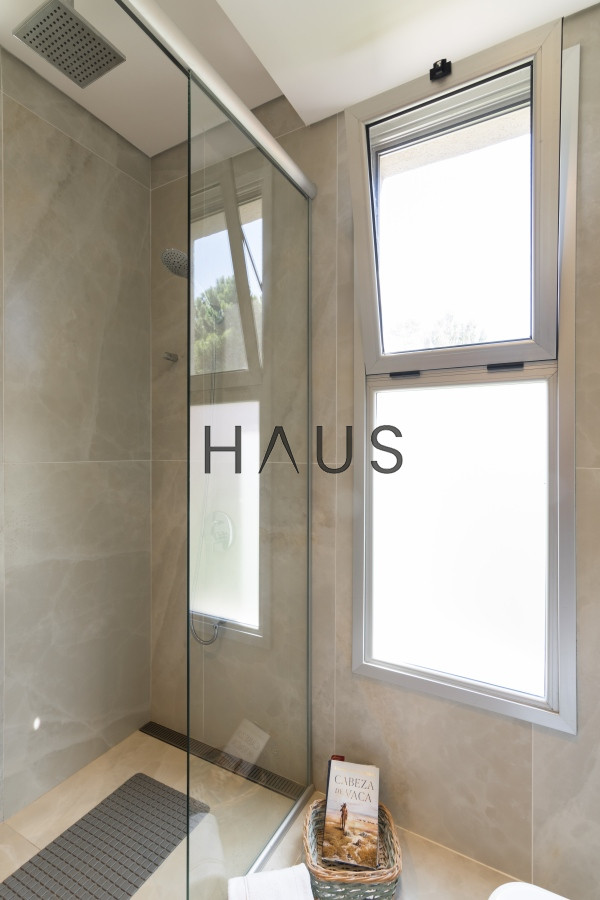 Casa ID.589 - Casa en Venta Moderna de construccion tradicional, cerca del mar. 