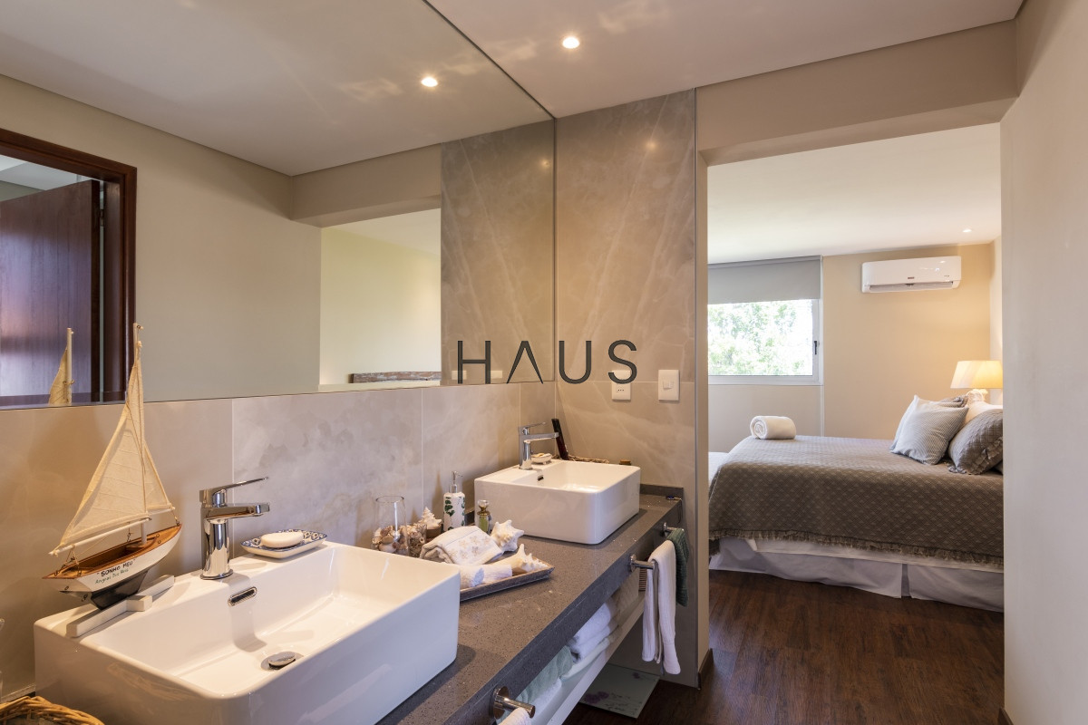 Casa ID.589 - Casa en Venta Moderna de construccion tradicional, cerca del mar. 