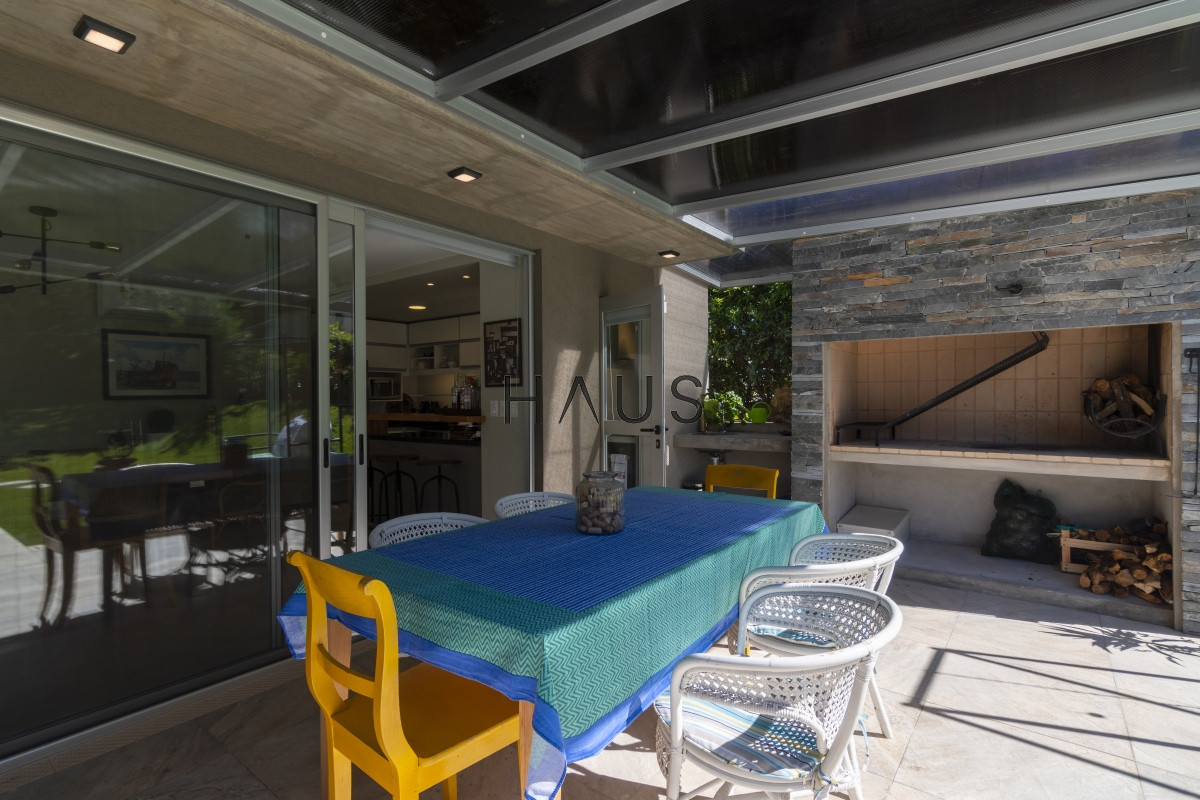 Casa ID.589 - Casa en Venta Moderna de construccion tradicional, cerca del mar. 