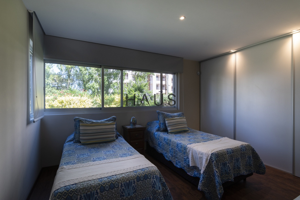 Casa ID.589 - Casa en Venta Moderna de construccion tradicional, cerca del mar. 