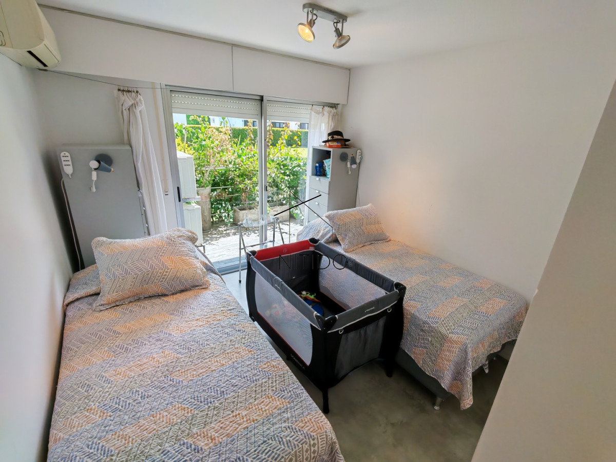 Apartamento ID.547 - Departamento de 3 dorm. playa mansa con Barbacoa propia.