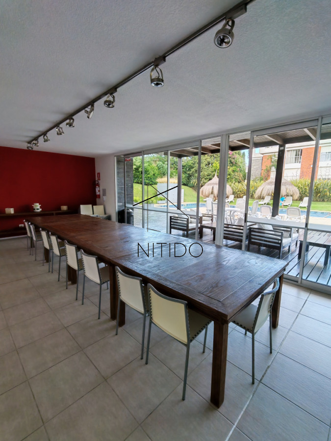 Apartamento ID.547 - Departamento de 3 dorm. playa mansa con Barbacoa propia.