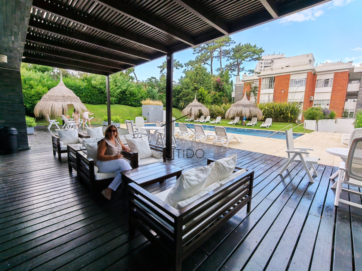 Apartamento ID.547 - Departamento de 3 dorm. playa mansa con Barbacoa propia.