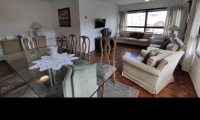 BAJÓ DE PRECIO! 3 dormitorios y serv. cerca del mar