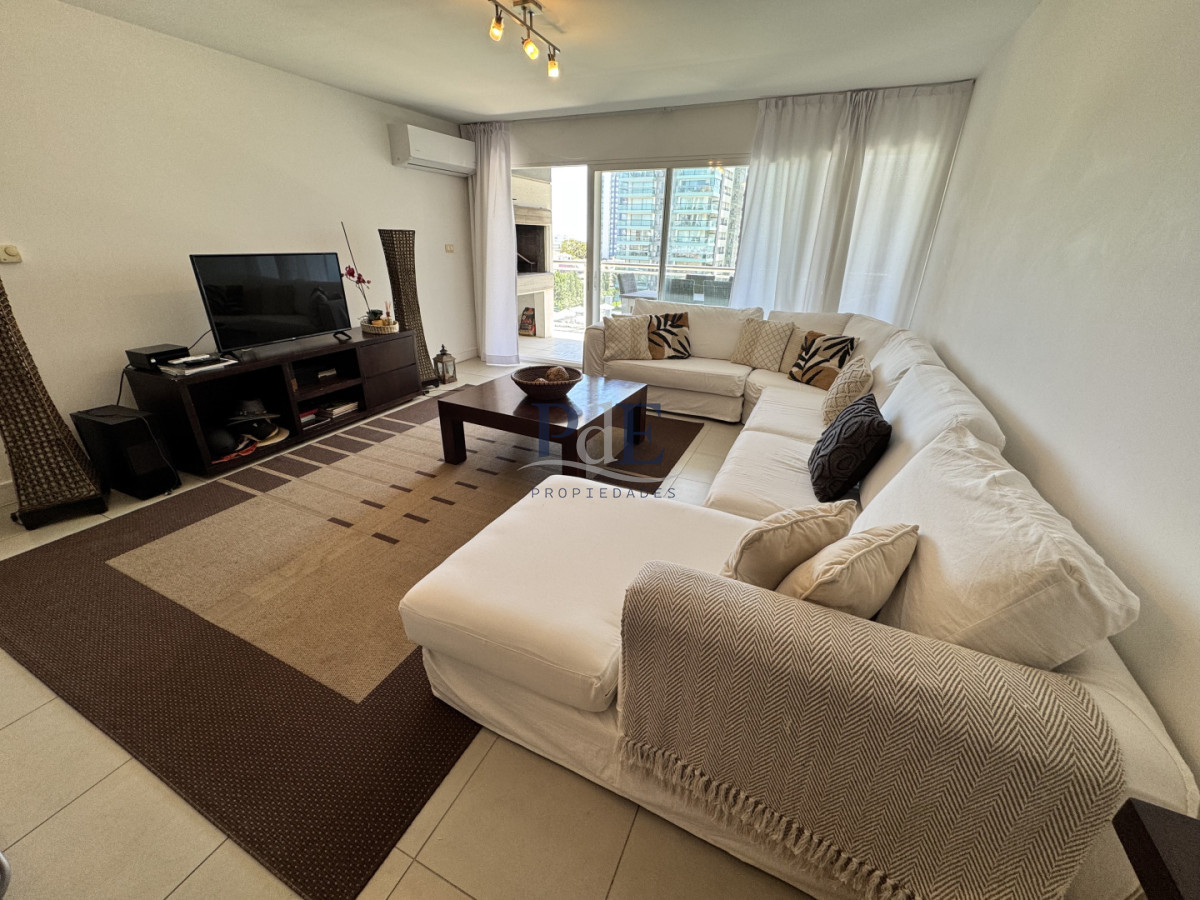 Apartamento 3 dormitorios Brava Punta del Este - Imagen 2