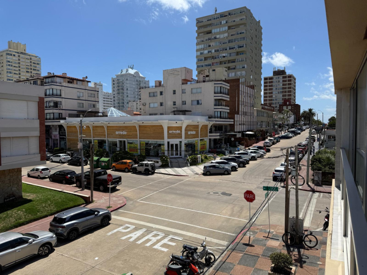Imagen de Península de dos dormitorios con terraza, cerca del puerto de Punta del Este