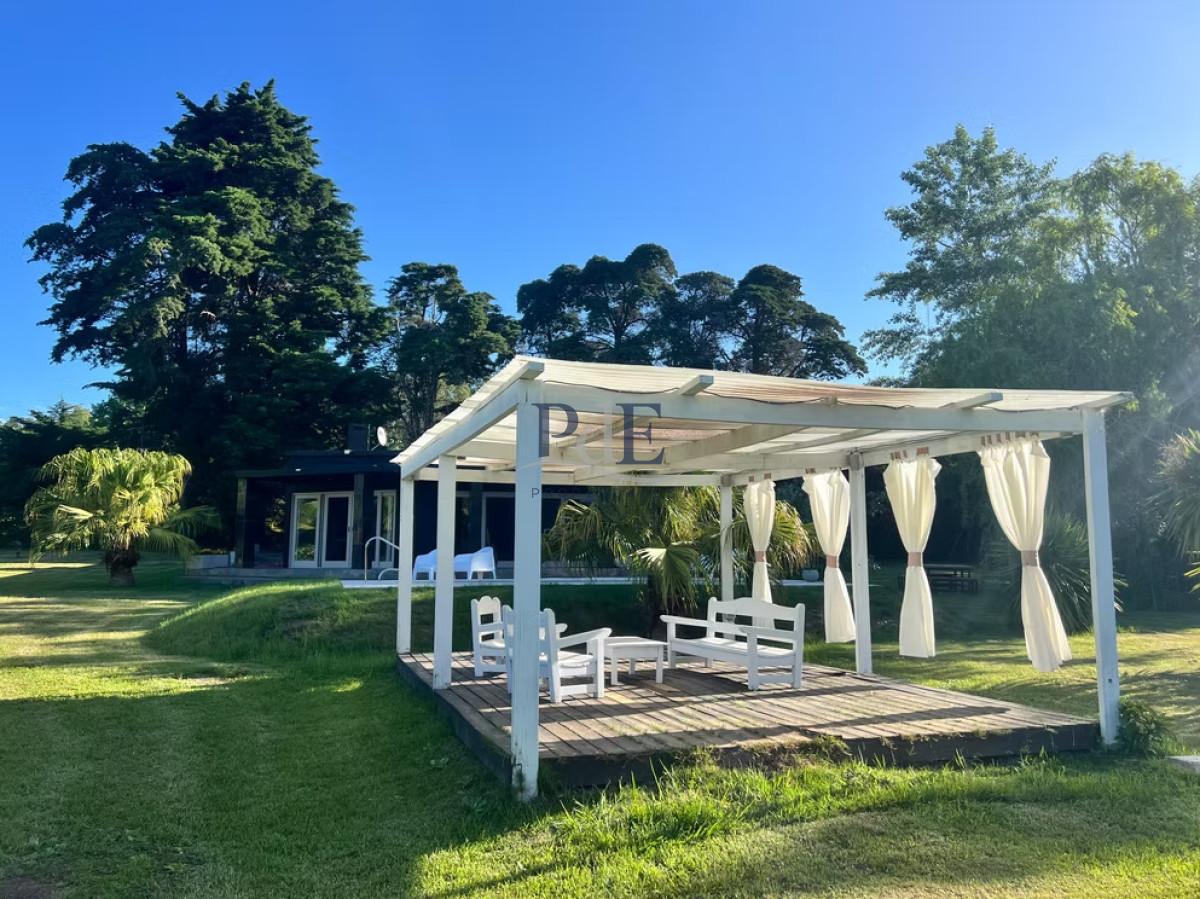 Chacra con Piscina Climatizada - Naturaleza, Confort y Diseño en un Solo Lugar - Imagen 1