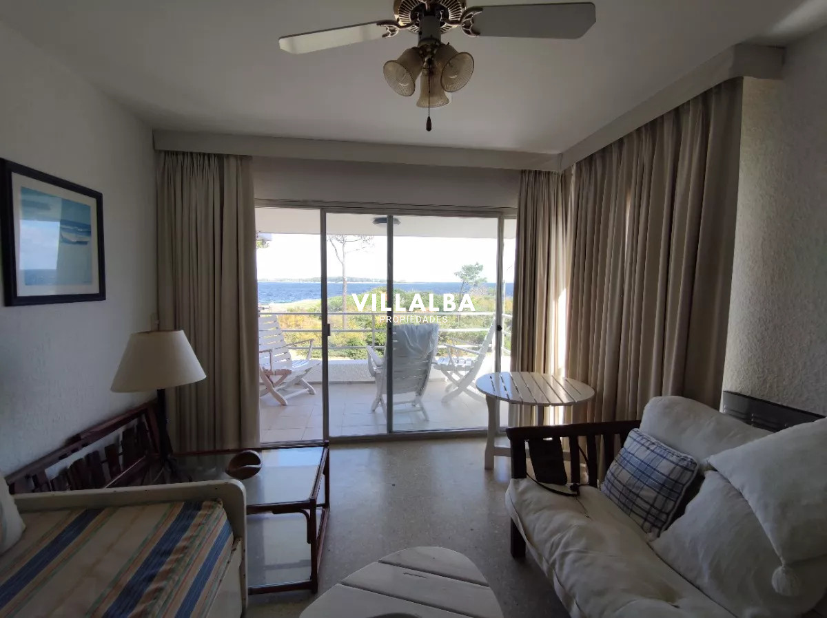 Apartamento ID.3361 - Playa Mansa. Frente al mar. 