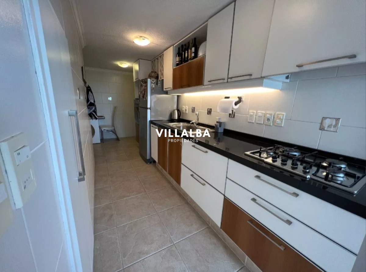 Apartamento ID.3192 - Excelente apartamento de 3 Dormitorios frente al mar, Playa Mansa 