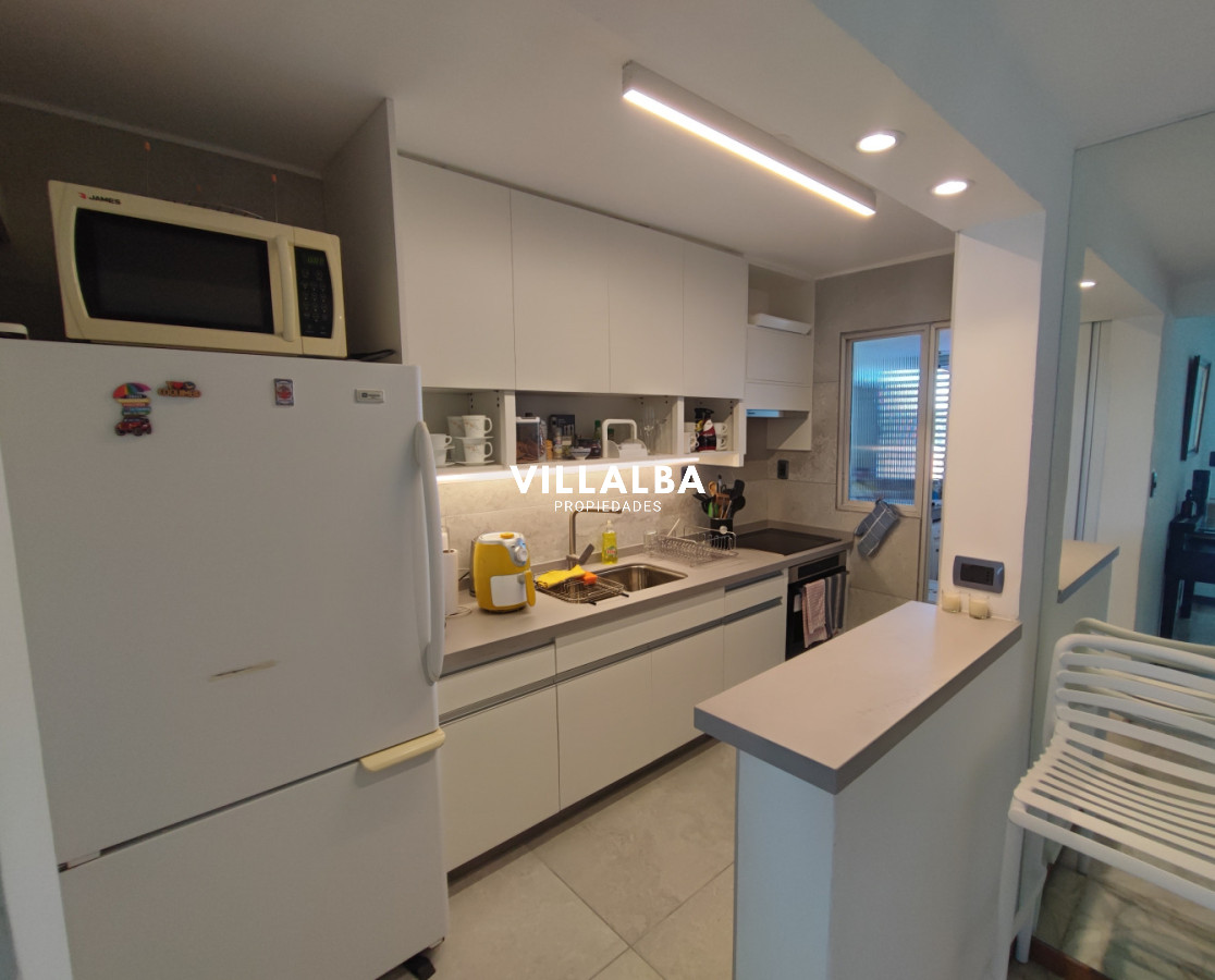 Apartamento ID.3884 - Playa Mansa. Frente al mar. 