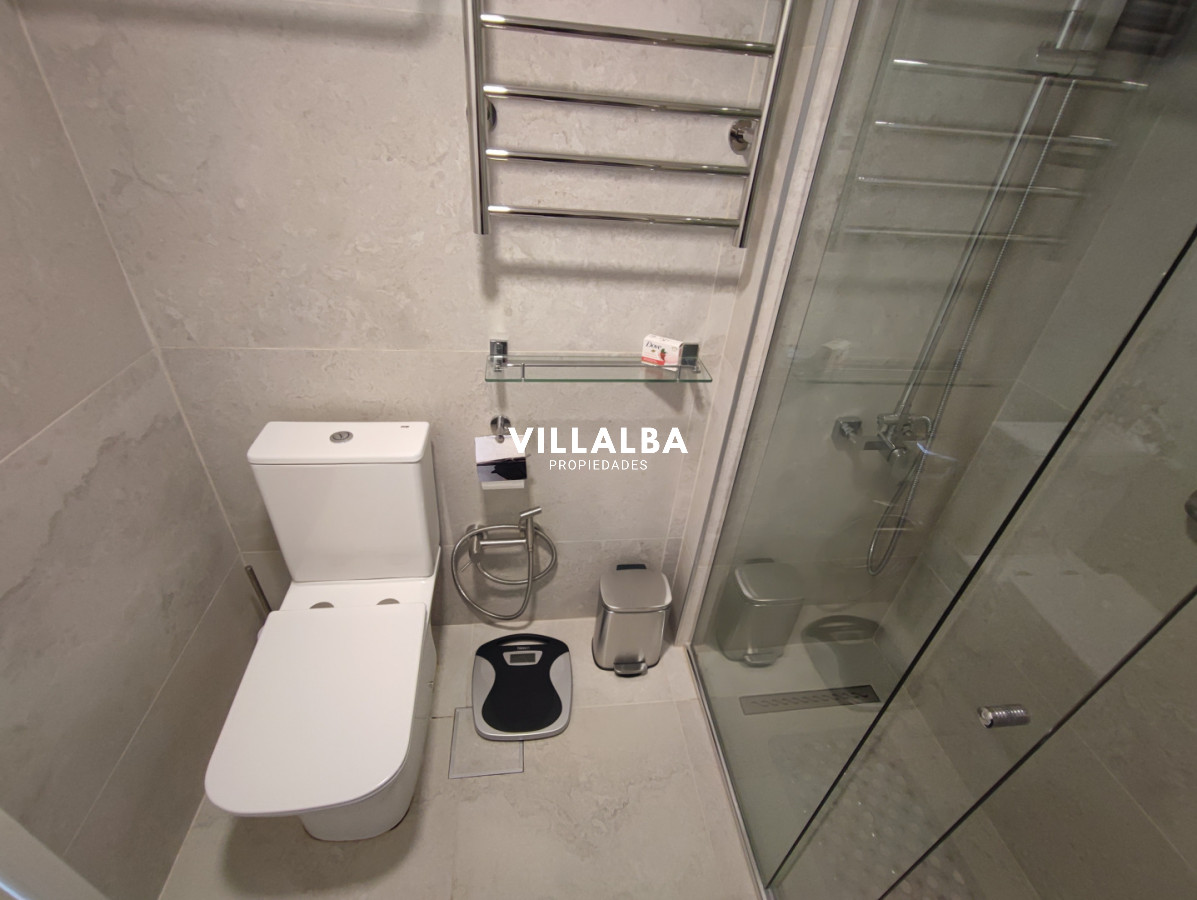 Apartamento ID.3884 - Playa Mansa. Frente al mar. 