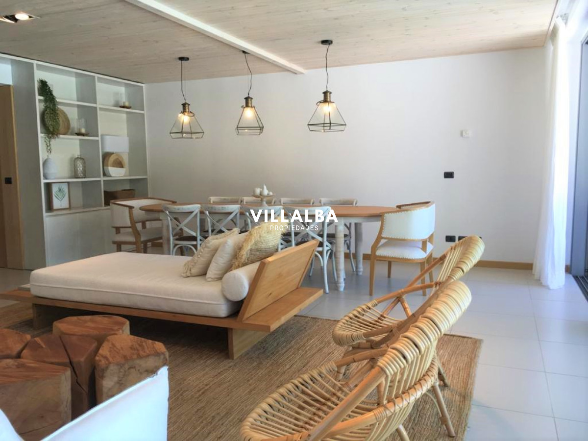 Apartamento ID.556 - Excepcional planta baja con piscina propia.