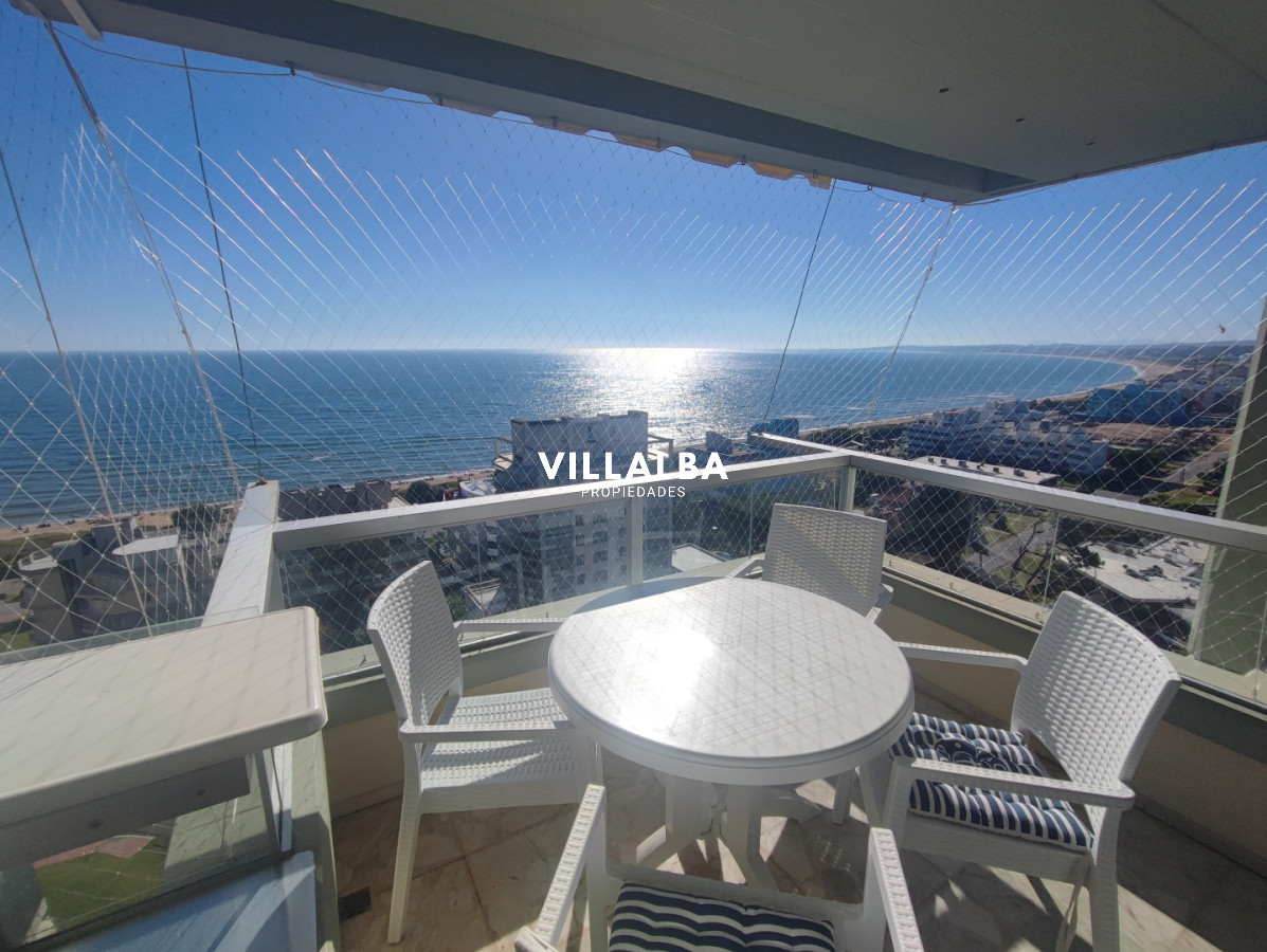 Apartamento ID.3884 - Playa Mansa. Frente al mar. 