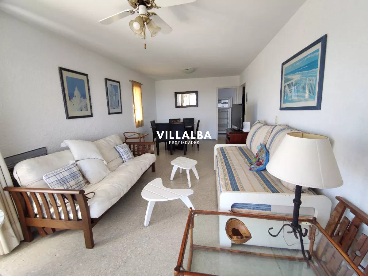 Apartamento ID.3361 - Playa Mansa. Frente al mar. 