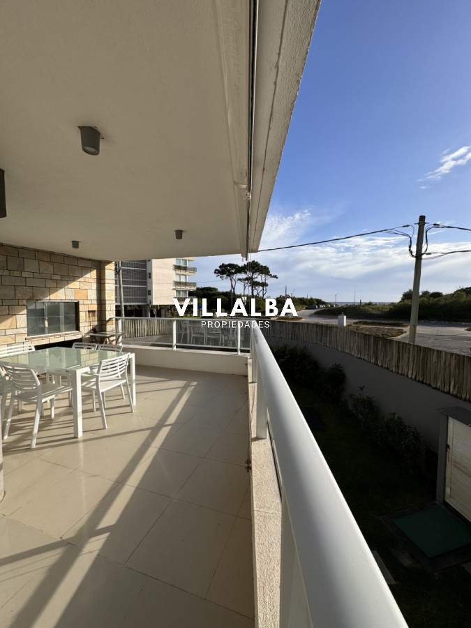 Apartamento ID.3347 - Alquiler anual, mansa - Punta del Este.