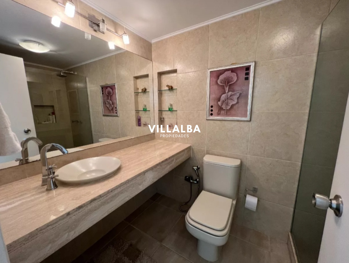 Apartamento ID.3192 - Excelente apartamento de 3 Dormitorios frente al mar, Playa Mansa 