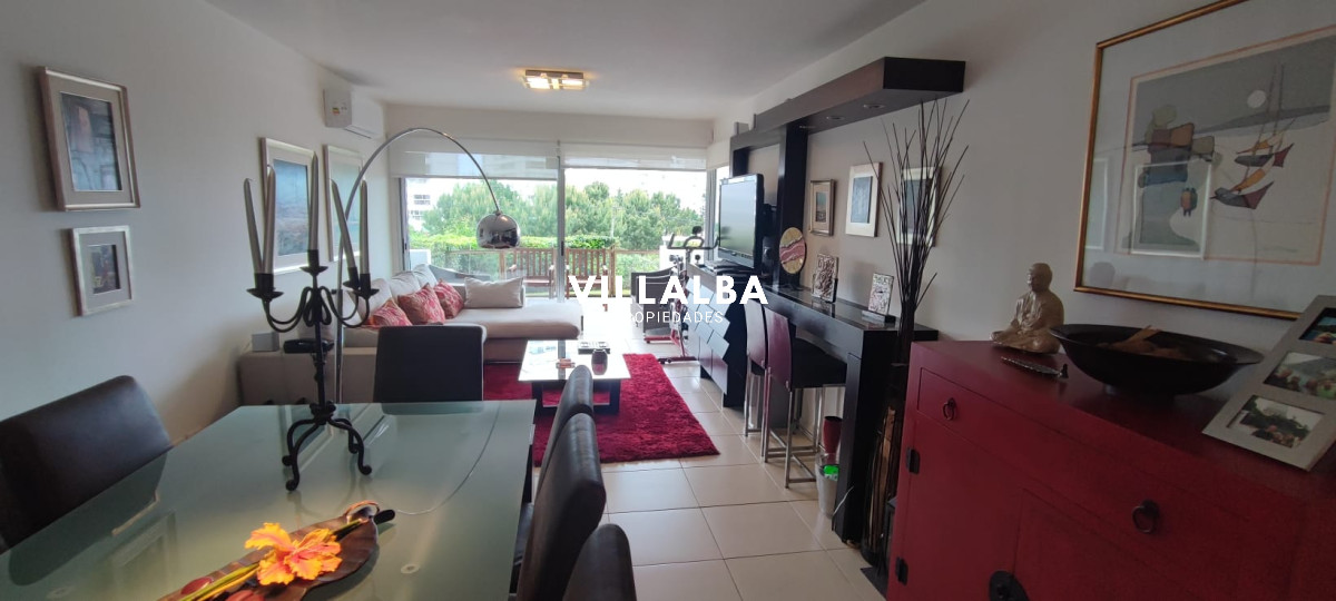 Apartamento ID.3216 - Espectacular depatamento en playa mansa con terraza grande y parrillero propio. 