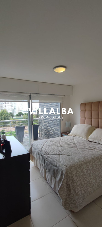 Apartamento ID.3216 - Espectacular depatamento en playa mansa con terraza grande y parrillero propio. 