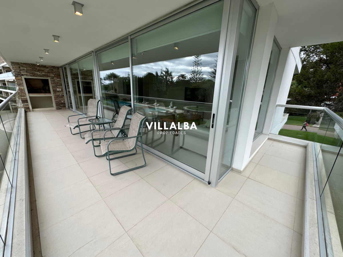 Apartamento ID.3896 - Apartamento en venta - 3 dormitorios en Roncón del Indio 