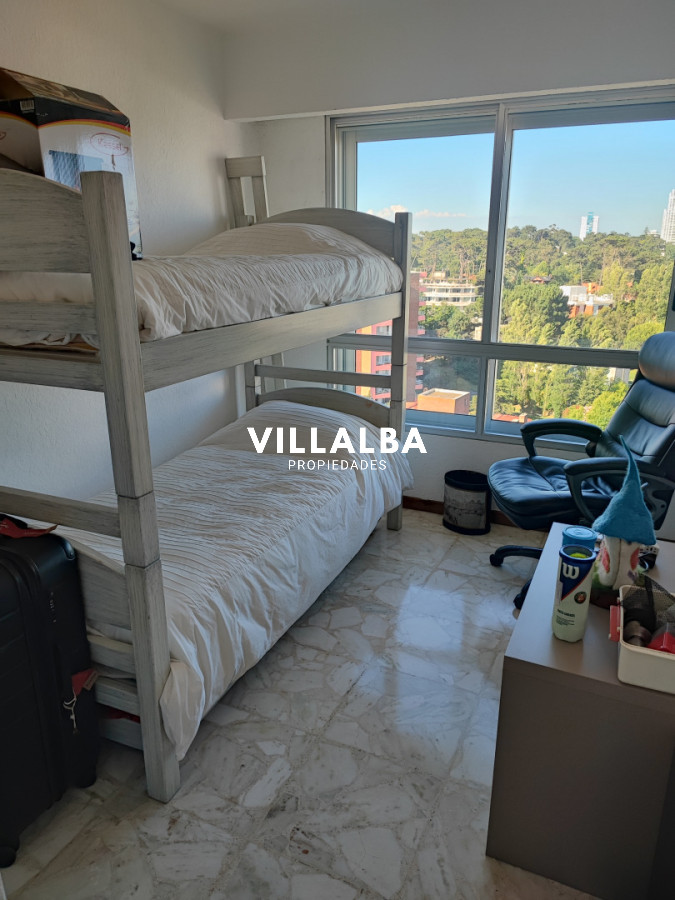 Apartamento ID.3884 - Playa Mansa. Frente al mar. 