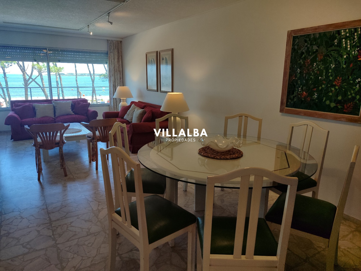 Apartamento ID.2878 - Playa Mansa. Frente al mar. 