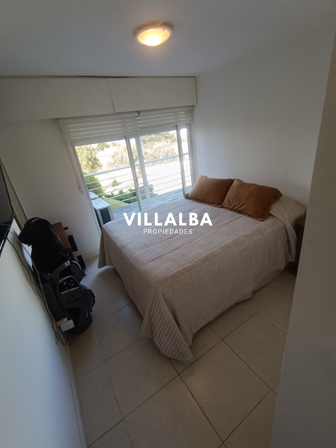 Apartamento ID.3216 - Espectacular depatamento en playa mansa con terraza grande y parrillero propio. 
