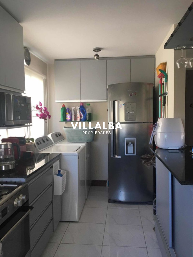 Apartamento ID.3599 - Primera línea. 3 dormitorios, terraza.