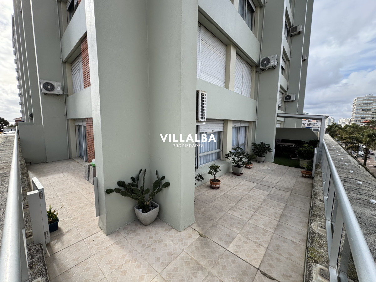 Apartamento ID.3761 - Alquiler de temporada - Apartamento 3 dormitorios en Península, Punta del Este