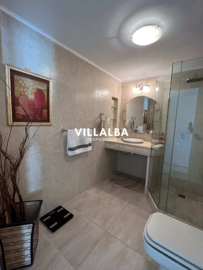 Apartamento ID.3192 - Excelente apartamento de 3 Dormitorios frente al mar, Playa Mansa 