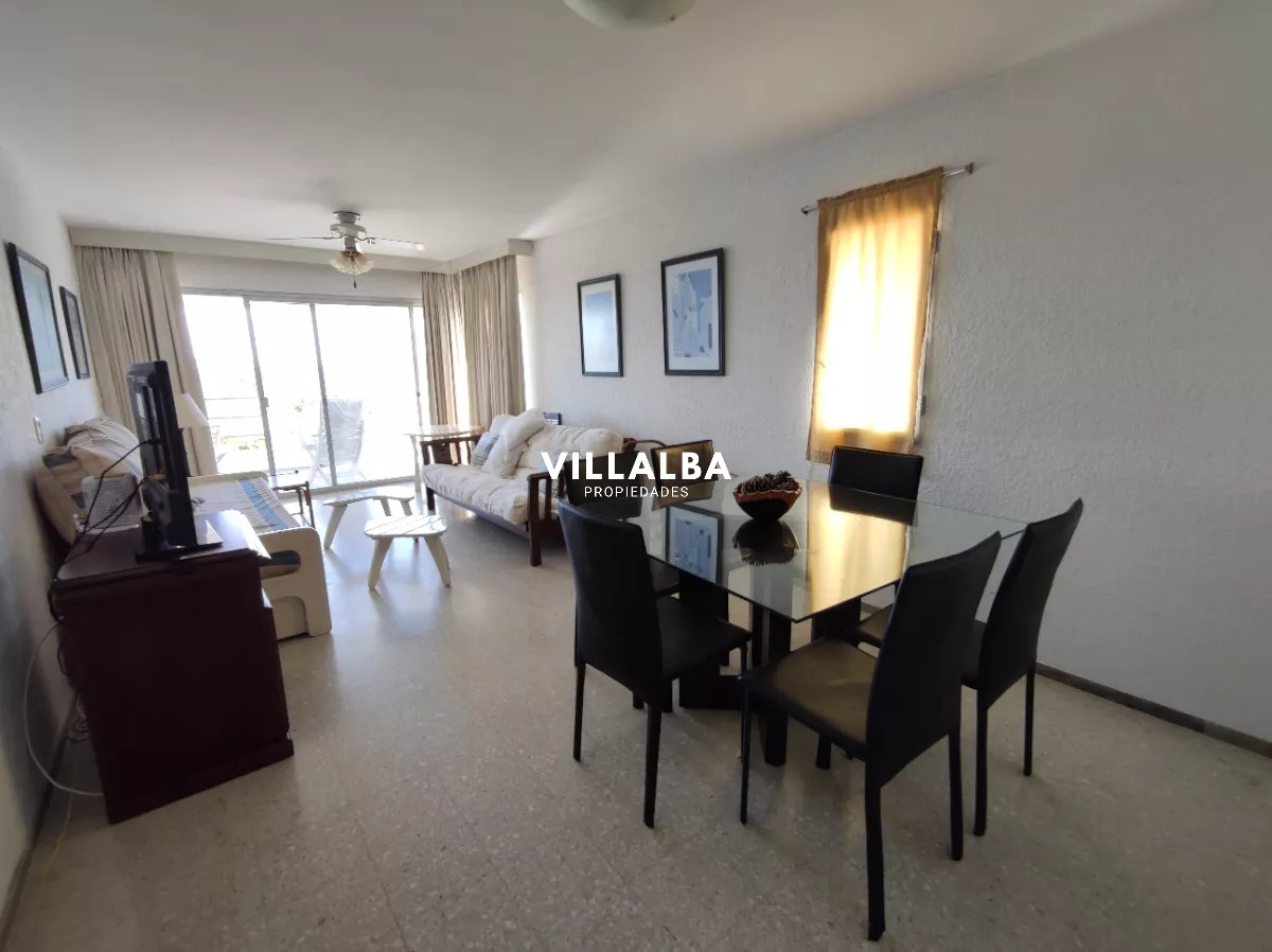 Apartamento ID.3361 - Playa Mansa. Frente al mar. 