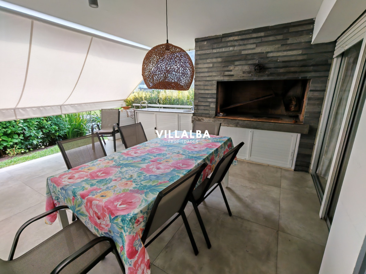 Apartamento ID.47 - Departamento de 3 dorm. playa mansa con Barbacoa propia.