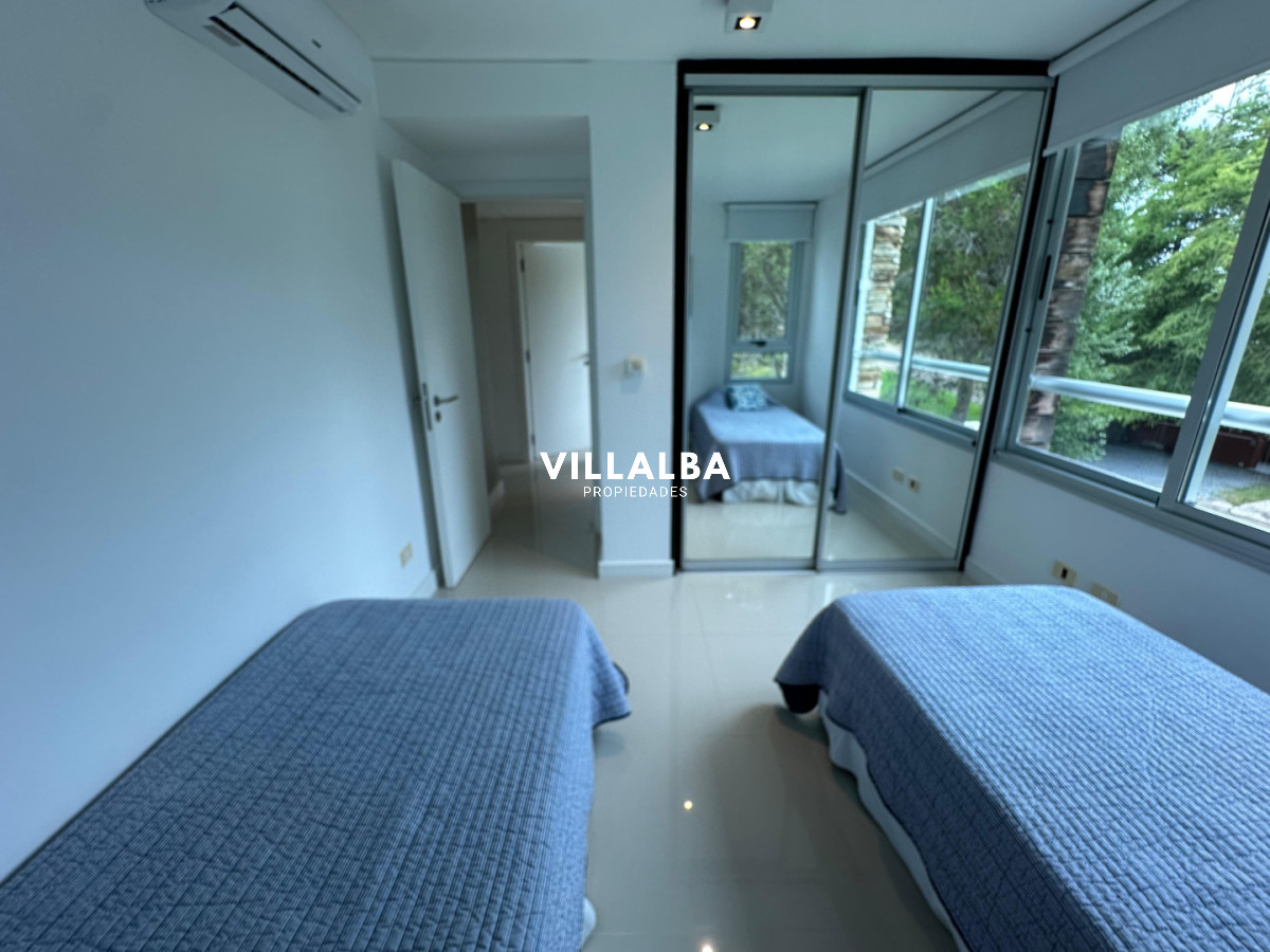 Apartamento ID.3896 - Apartamento en venta - 3 dormitorios en Roncón del Indio 