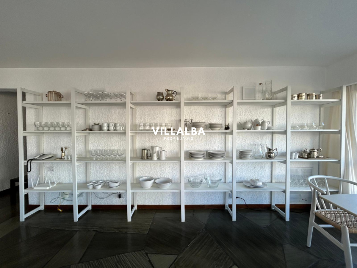 Apartamento ID.4266 - Oportunidad - Alquiler anual 2 dormitorios. 