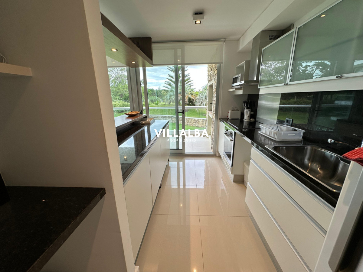 Apartamento ID.3896 - Apartamento en venta - 3 dormitorios en Roncón del Indio 