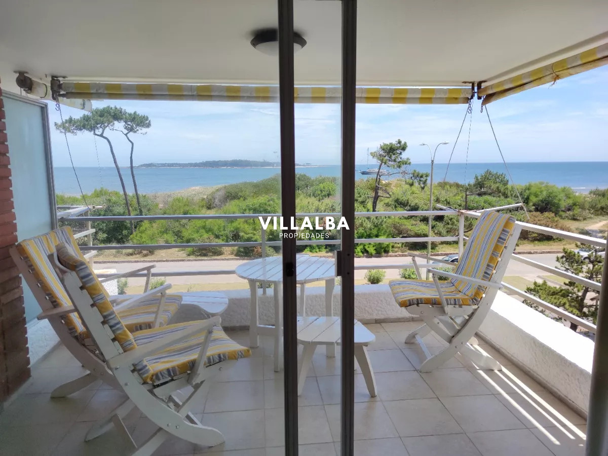 Apartamento ID.3361 - Playa Mansa. Frente al mar. 