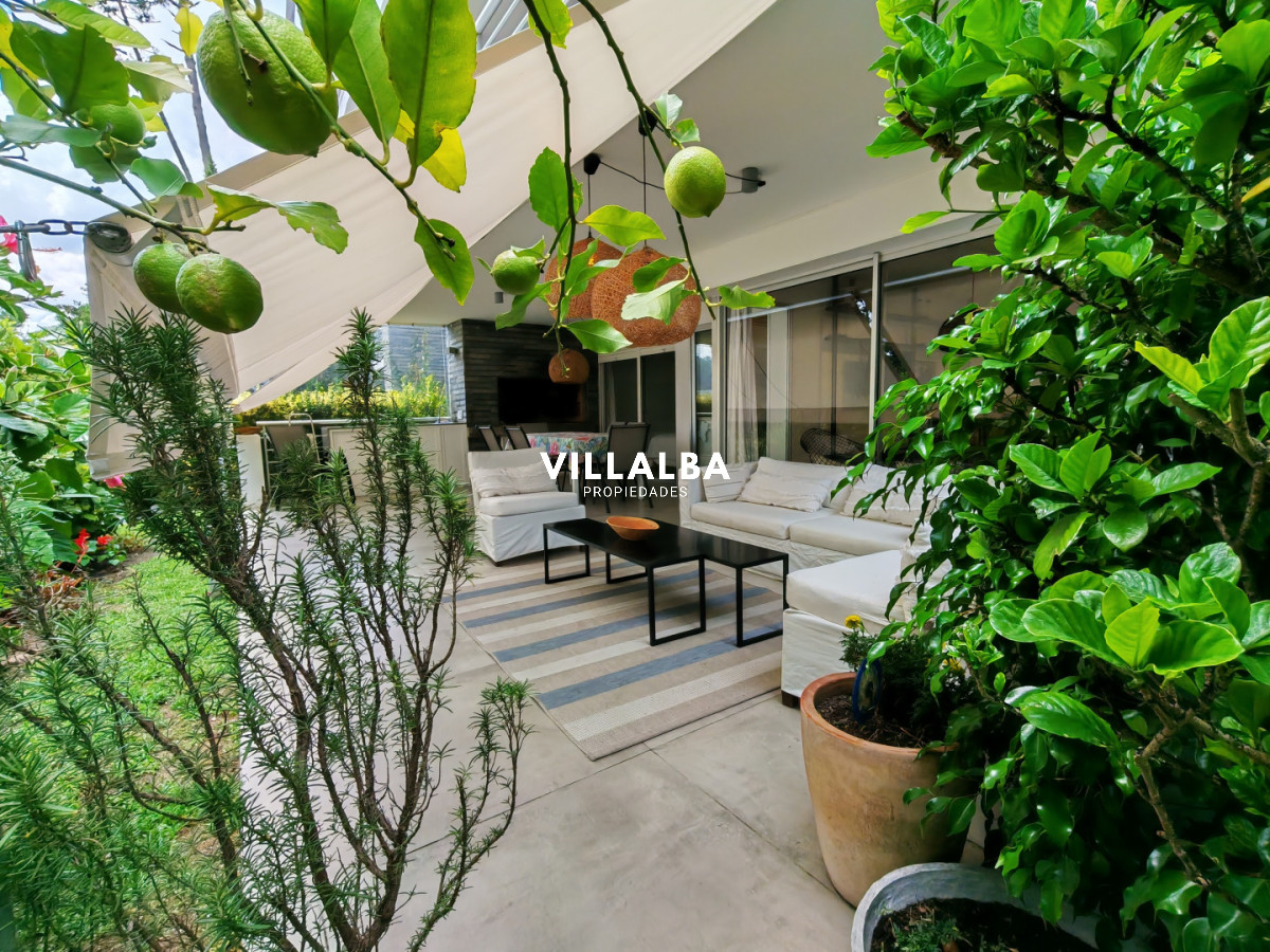 Apartamento ID.47 - Departamento de 3 dorm. playa mansa con Barbacoa propia.