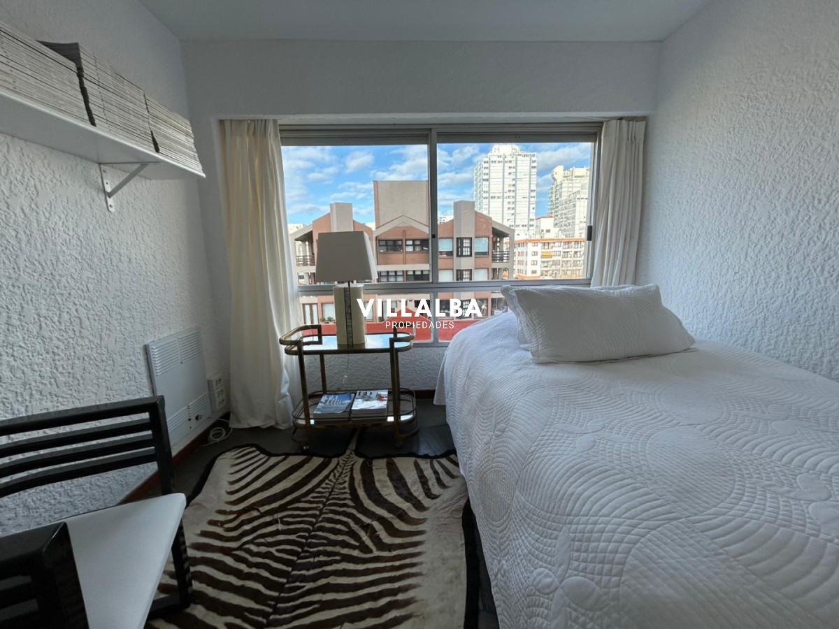 Apartamento ID.4266 - Oportunidad - Alquiler anual 2 dormitorios. 