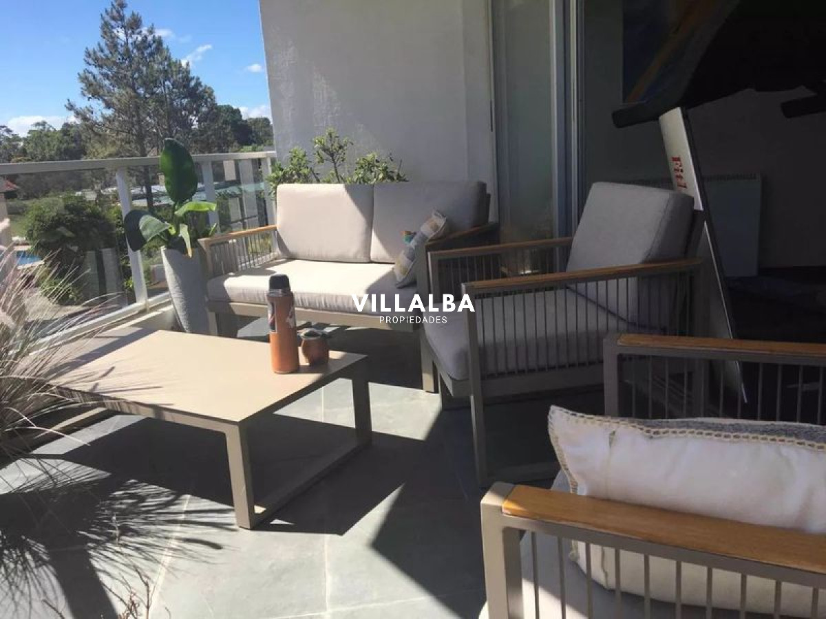 Apartamento ID.3599 - Primera línea. 3 dormitorios, terraza.