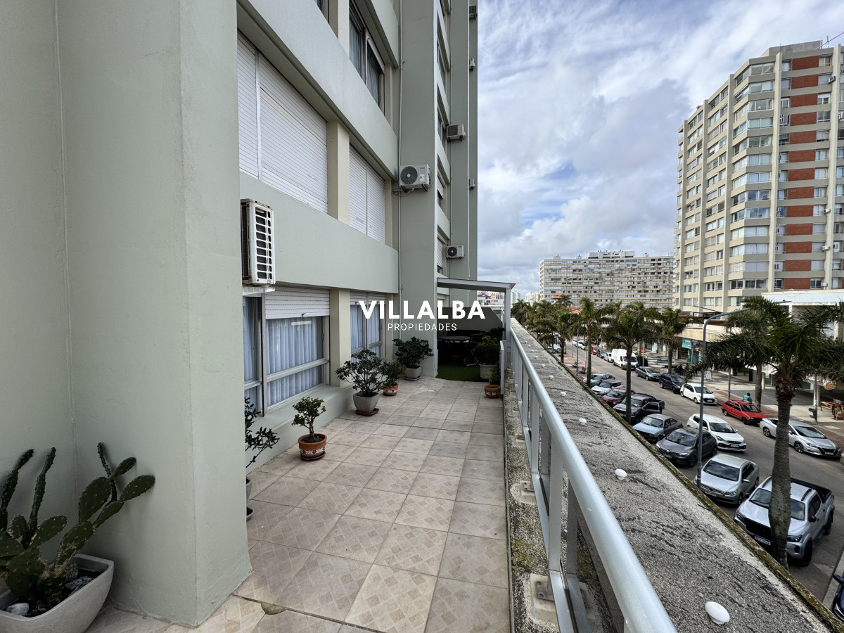 Apartamento ID.3761 - Alquiler de temporada - Apartamento 3 dormitorios en Península, Punta del Este
