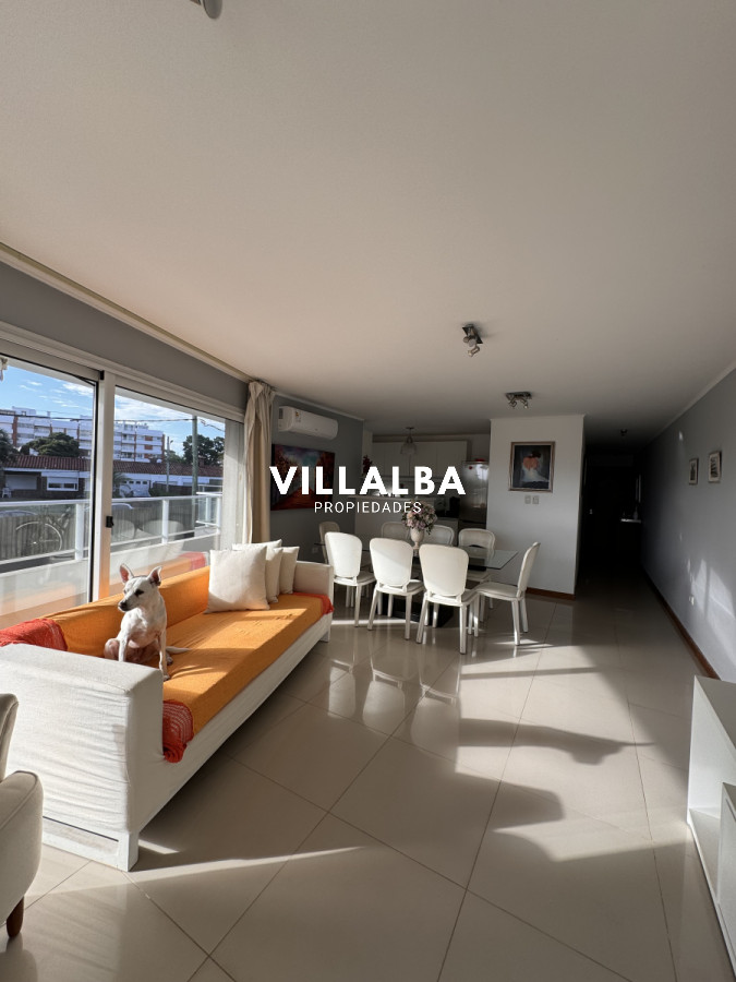 Apartamento ID.3347 - Alquiler anual, mansa - Punta del Este.