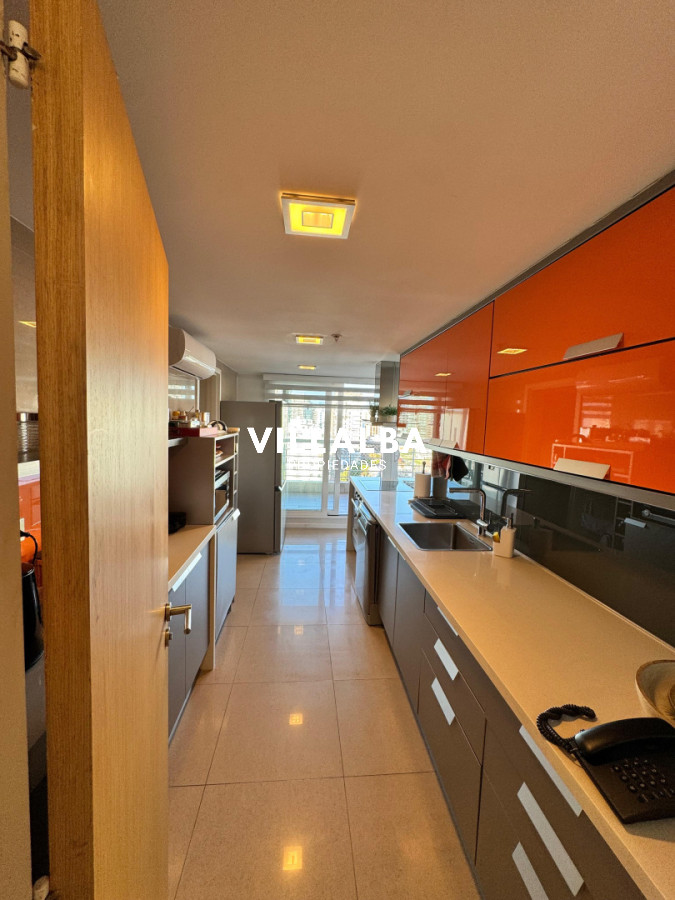 Apartamento ID.4469 - Alexander Collection 3 dormitorios mas dependencia en venta