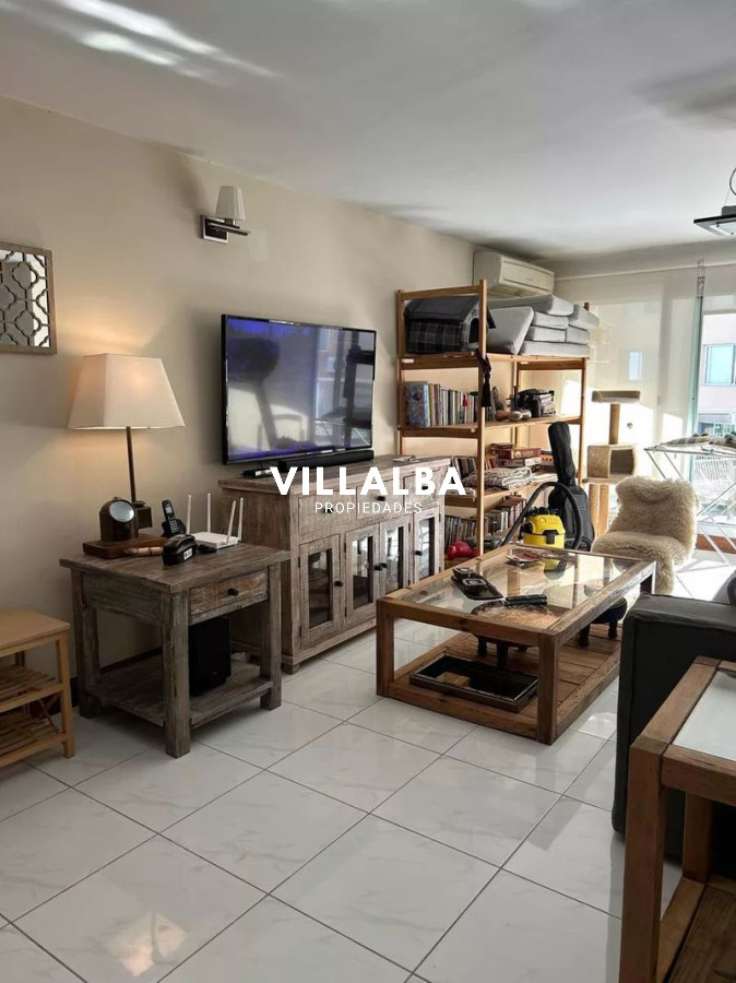 Apartamento ID.3599 - Primera línea. 3 dormitorios, terraza.