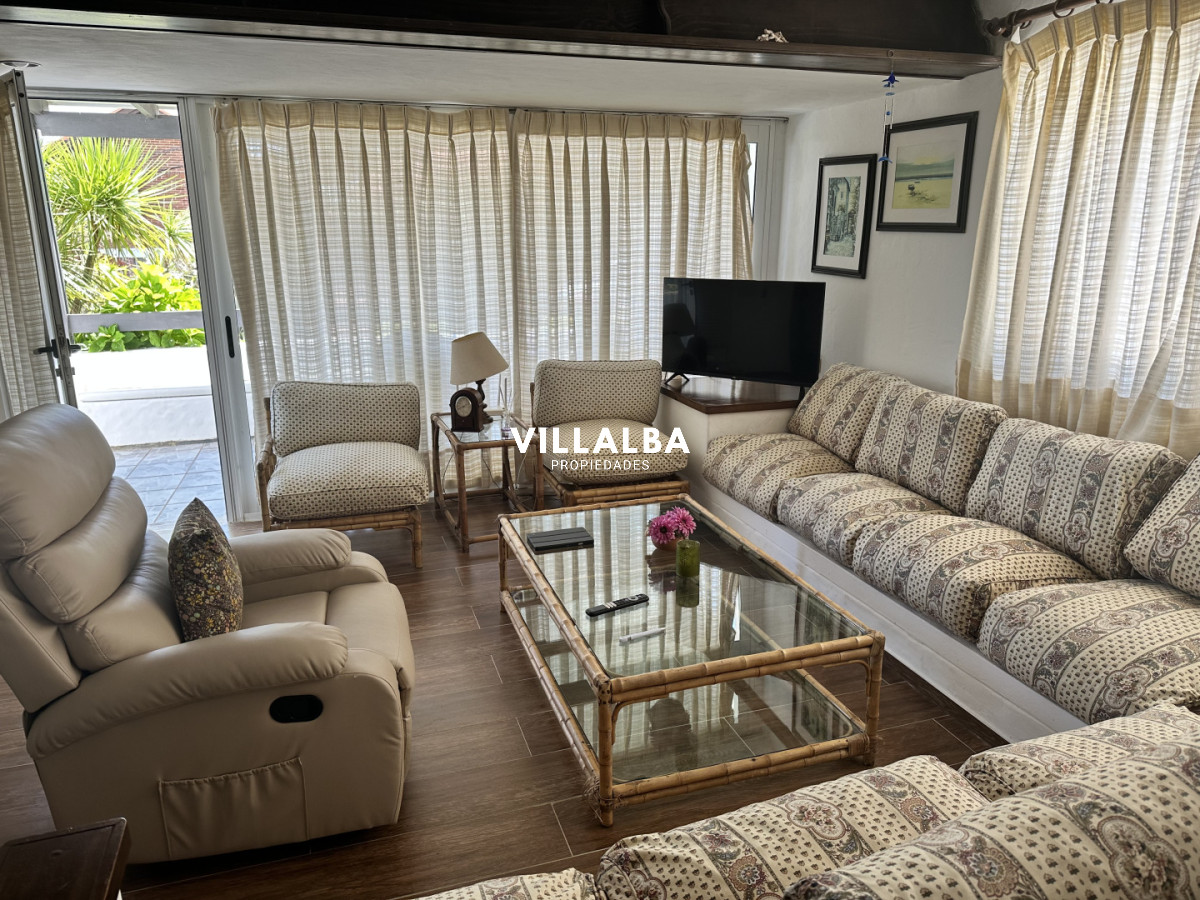 Apartamento ID.4113 - Apartamento en venta primera linea, Punta del Este.